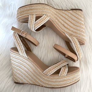 BP. Gabbi woven wedges